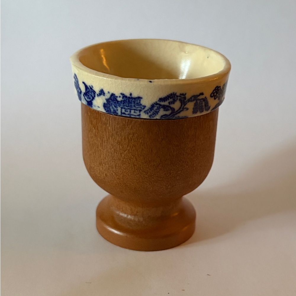 Vintage EGG CUP  Faux Wood Plastic Base Ceramic Top Blue Willow 2 1/4”